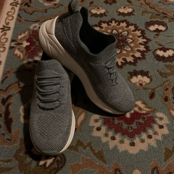 Skechers, Bob’s memory foam size 7 color gray - Picture 2 of 4